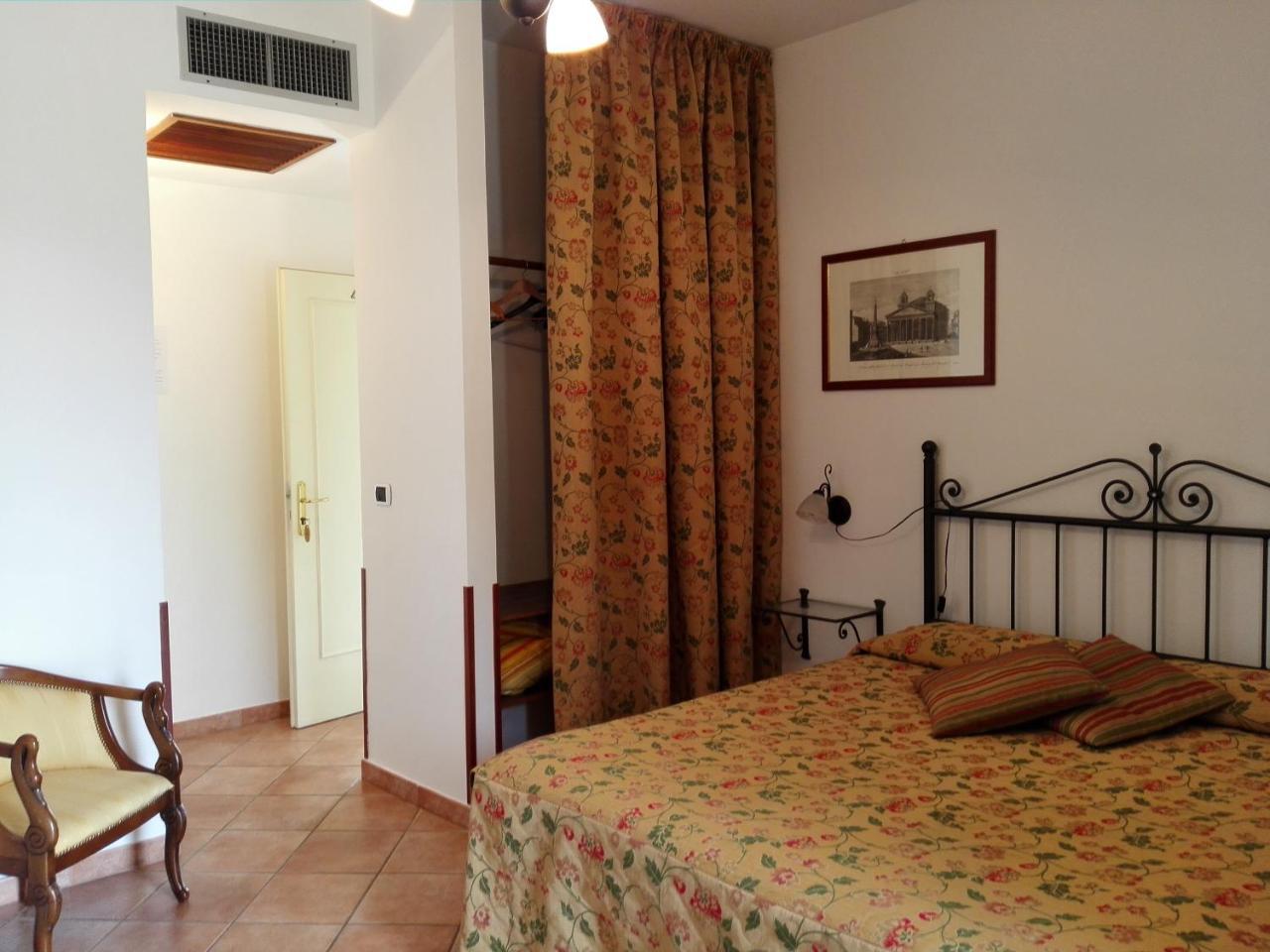 Tenuta Di Pietra Porzia 몬테포르지오카토네 외부 사진