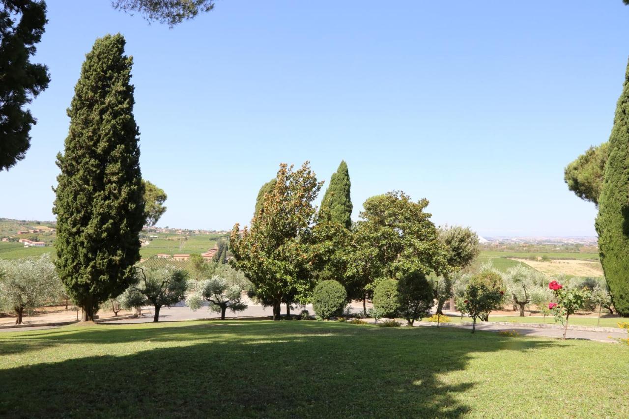 Tenuta Di Pietra Porzia 몬테포르지오카토네 외부 사진