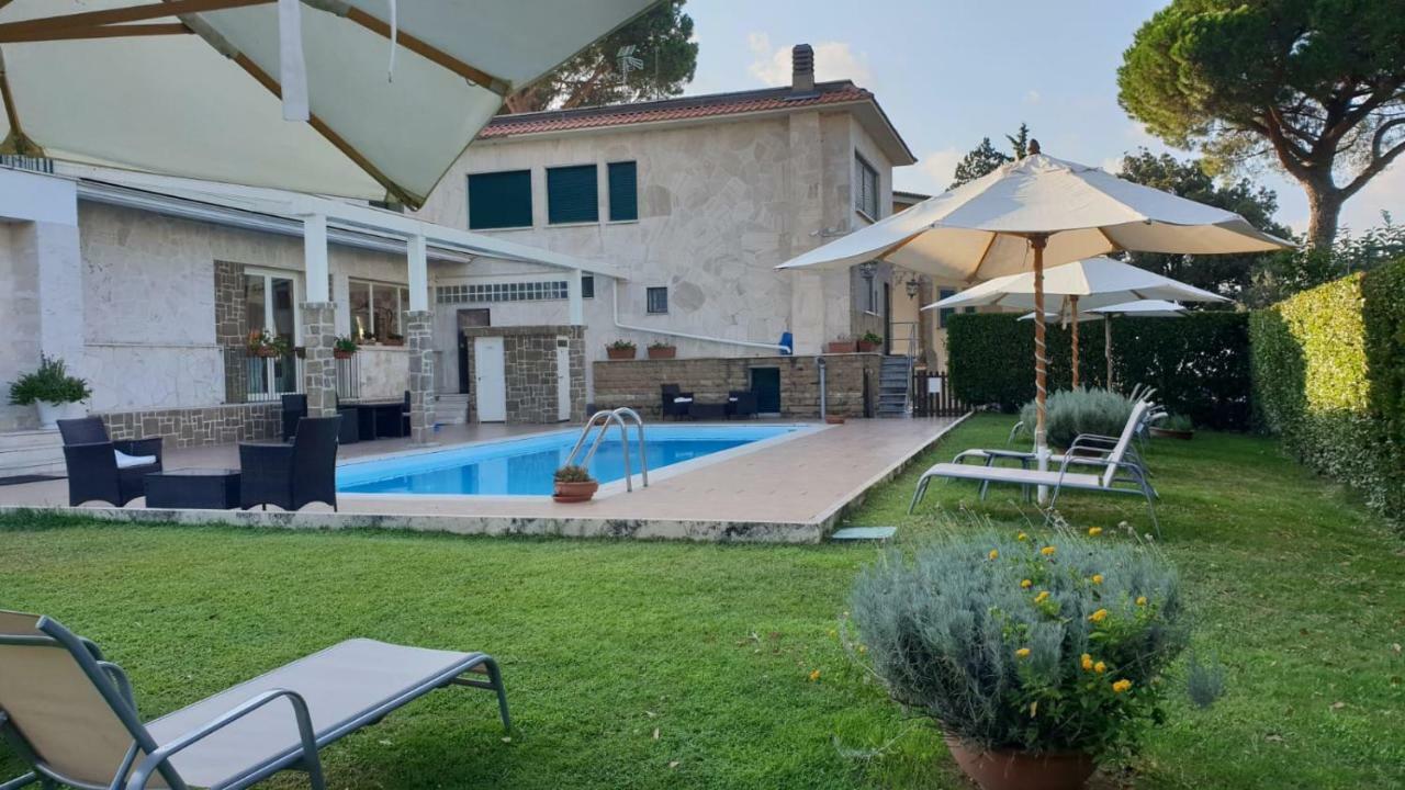 Tenuta Di Pietra Porzia 몬테포르지오카토네 외부 사진
